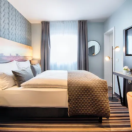 Leonardo Boutique Hotel 4*
