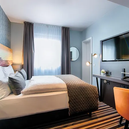 Leonardo Boutique Hotel 4*
