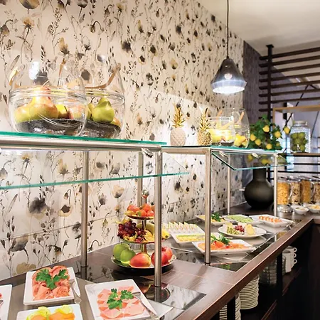 Leonardo Boutique Hotel 4*