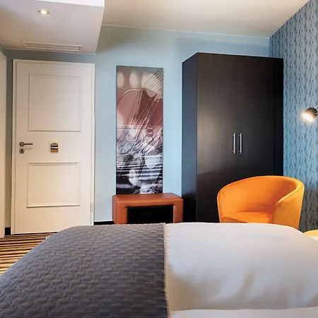 Leonardo Boutique מלון