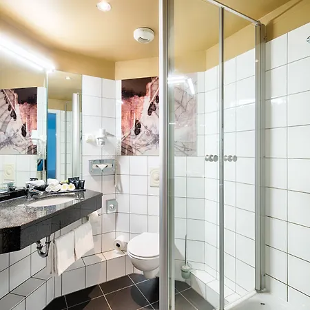 Hotel Leonardo Boutique 4*