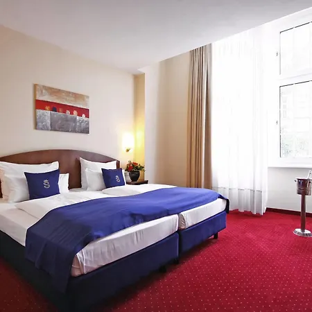 Leonardo Boutique מלון 4*