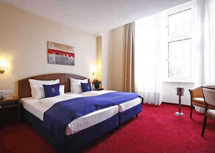 Leonardo Boutique Hotel 4*