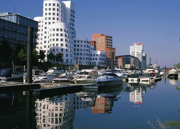 Leonardo Boutique Hotel 4*